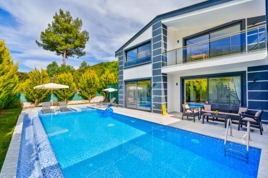 Villa Gold S