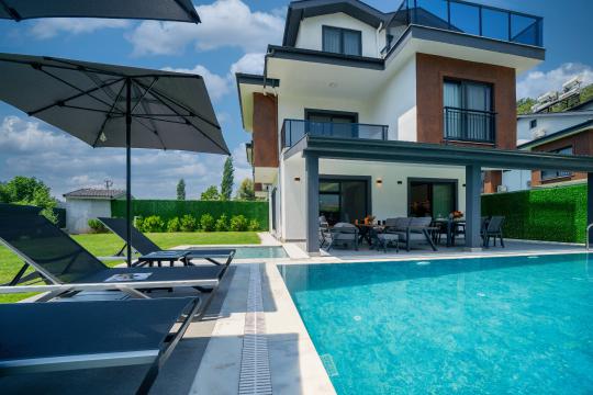 Villa Limo 3