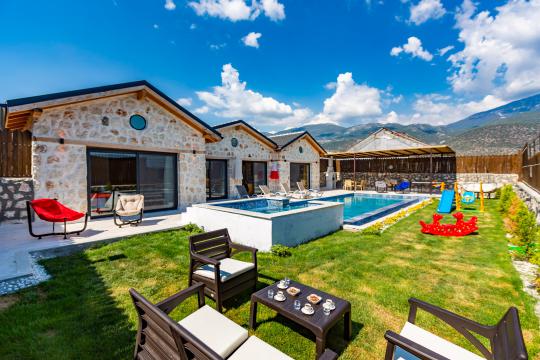 Villa Amber 1