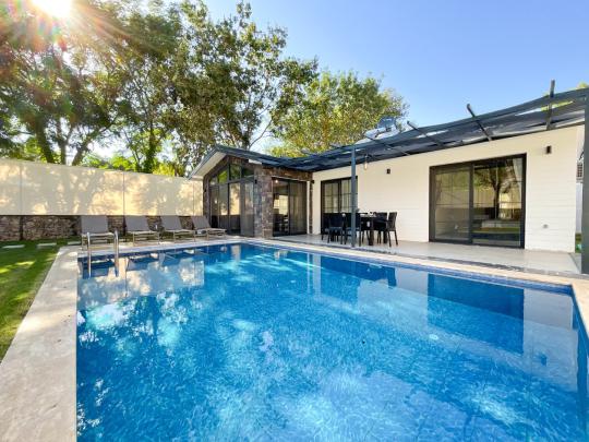 Villa June