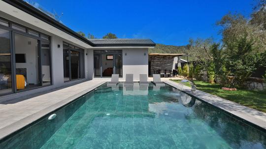 Villa Ellexus