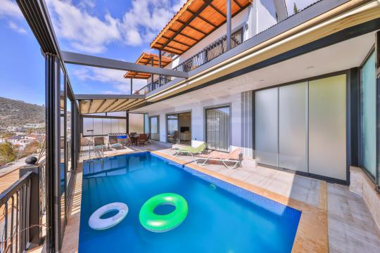 Villa August K