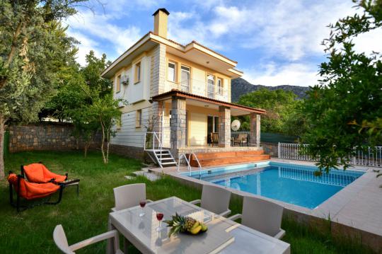 Villa Almond Duo