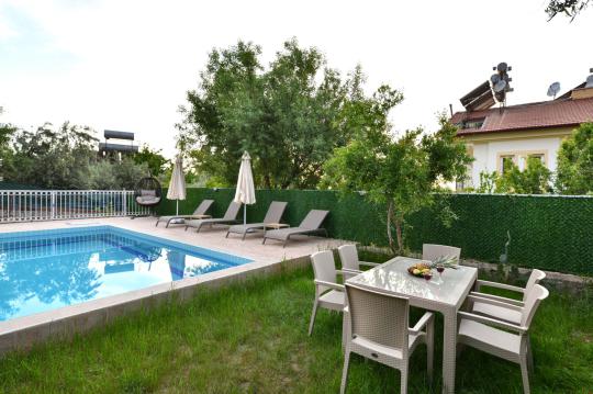 Villa Almond Duo