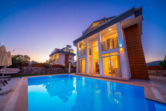 Villa Blink 2