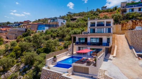 Villa Eser
