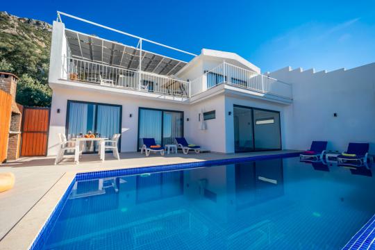 Villa Aylon