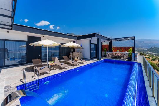 Villa iski