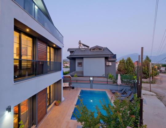 Villa Segmen