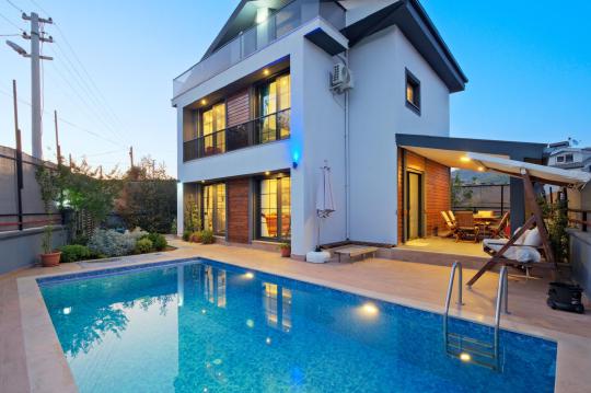 Villa Segmen