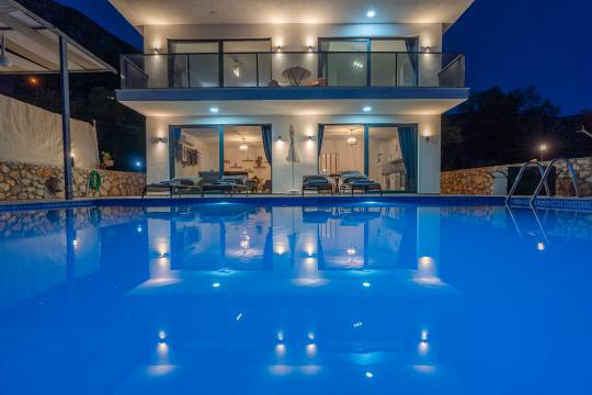 Villa İzabel
