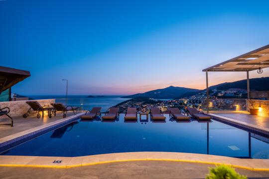 Villa HH