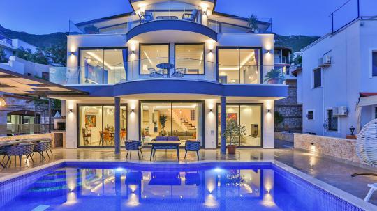 Villa HH
