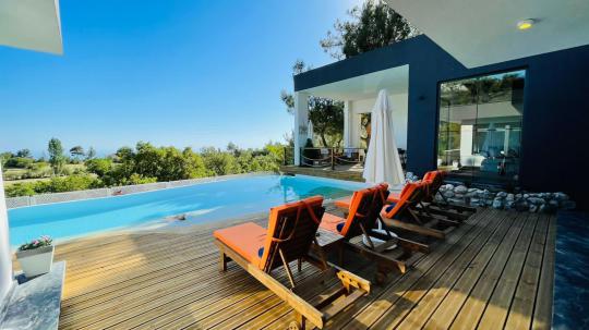 Villa Silver
