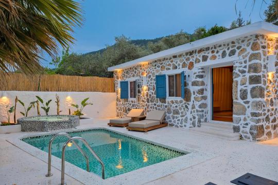 Villa Lotus