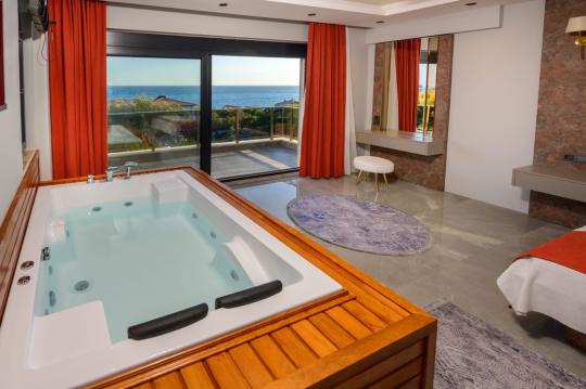 Villa Latisya