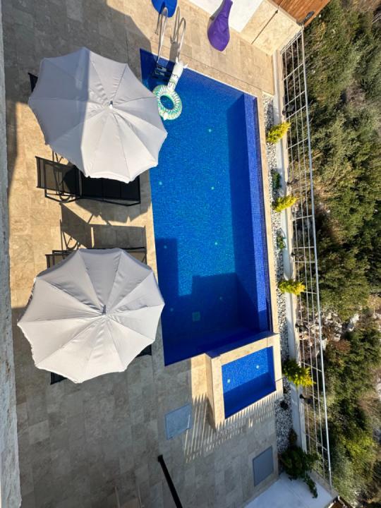 Villa Latisya