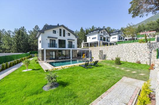 Villa Lars