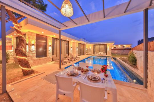 Villa Arsin 2