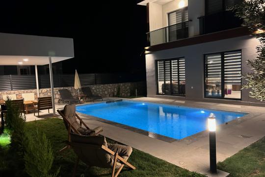 Villa Yusna 4