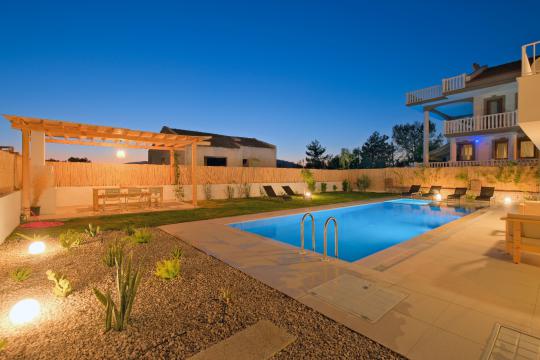 Villa ion