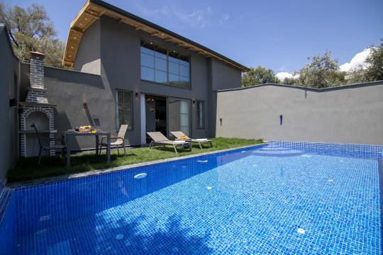Villa Pala Small
