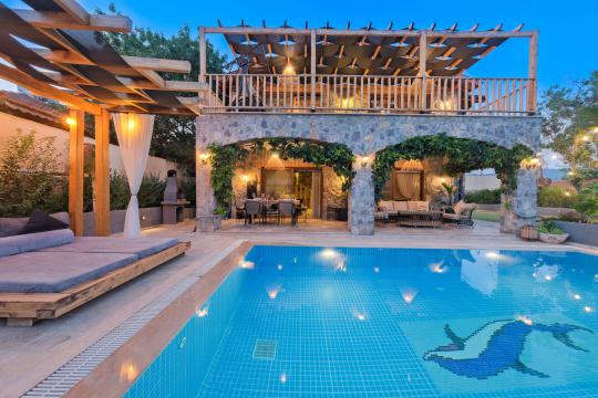 Villa April 1