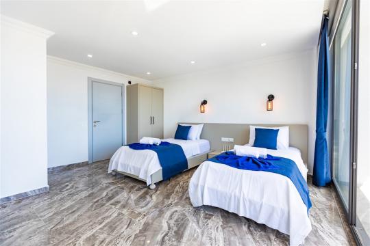 Villa Royal Hills 1