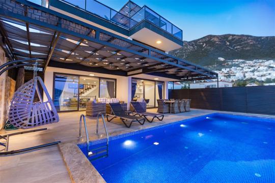 Villa Royal Hills 1