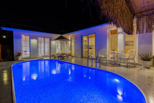 Villa Rhea