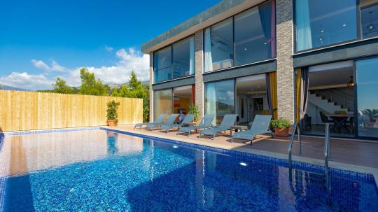 Villa Shirin
