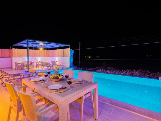 Villa Dahlia