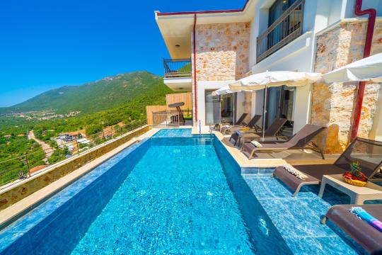 Villa Orhan Trio