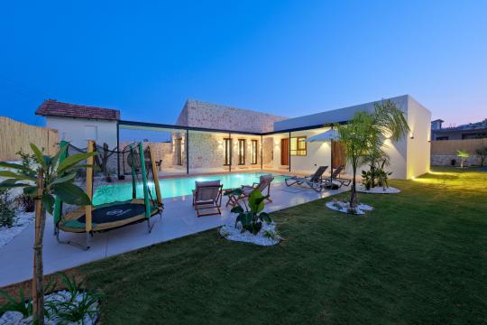 Villa Inn One