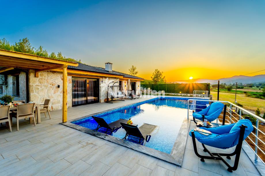 Villa-rush-21_209.jpg