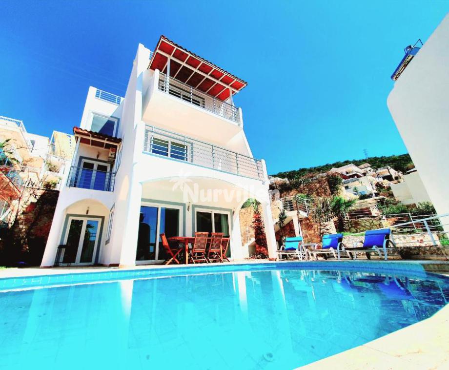 villa-aura-128_735.jpeg