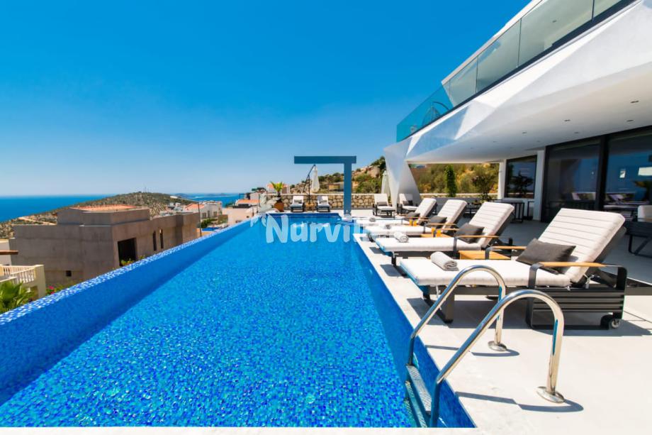 villa-yanal-30_104.jpeg
