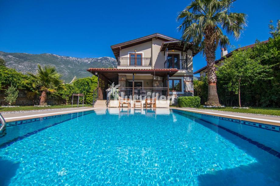 villa-yorgo00017_412.jpeg