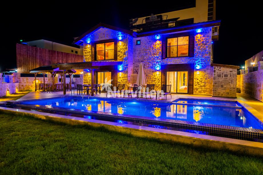 villa-zarina-view-58_618.jpg